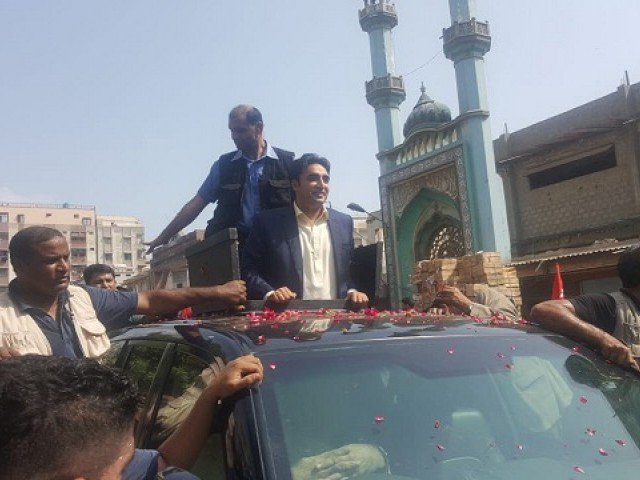 Bilawal’s convoy attacked with stones during visit to Lyari