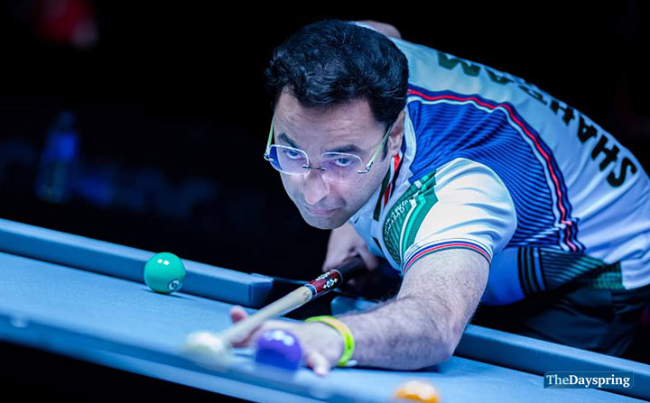 Shahram Changezi raising Pakistan’s Flag in UK Open 9 Ball Pool Championship