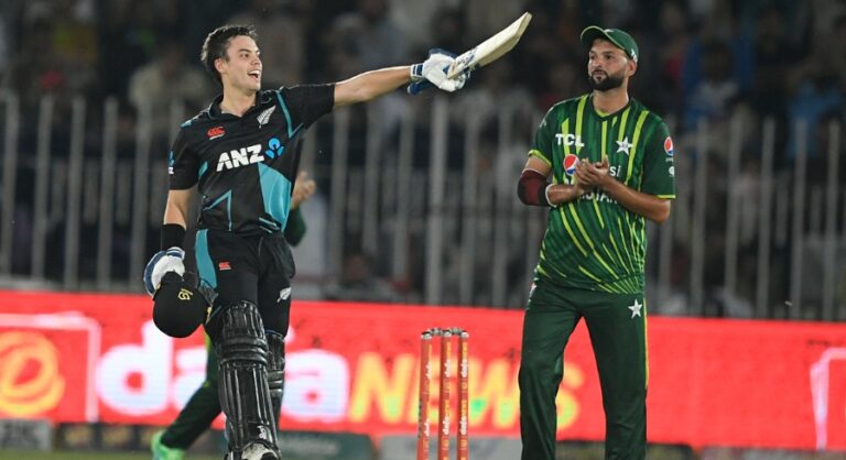 Chapman’s Unbeaten Century Helps New Zealand Level T20I Series Against Pakistan