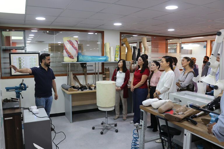 Strengthening Physical Rehabilitation in Pakistan: ICRC & Rehab Initiative Host Diplomatic Spouses Tour