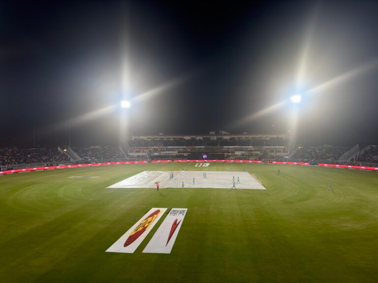 Rain Halts Opening T20 Match Between Pakistan and New Zealand